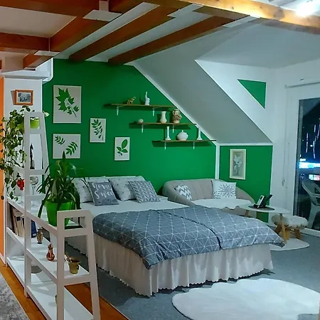 Gallery *